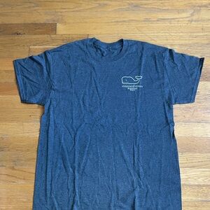 Vineyard Vines Men's Grey T-Shirt